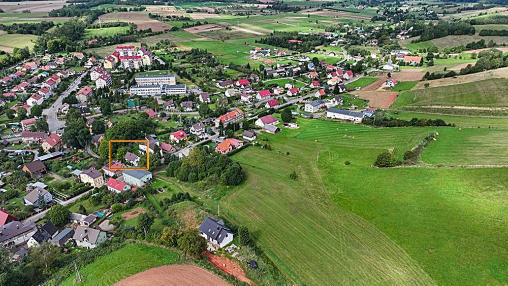 Dom na sprzedaż w otoczeniu lasów