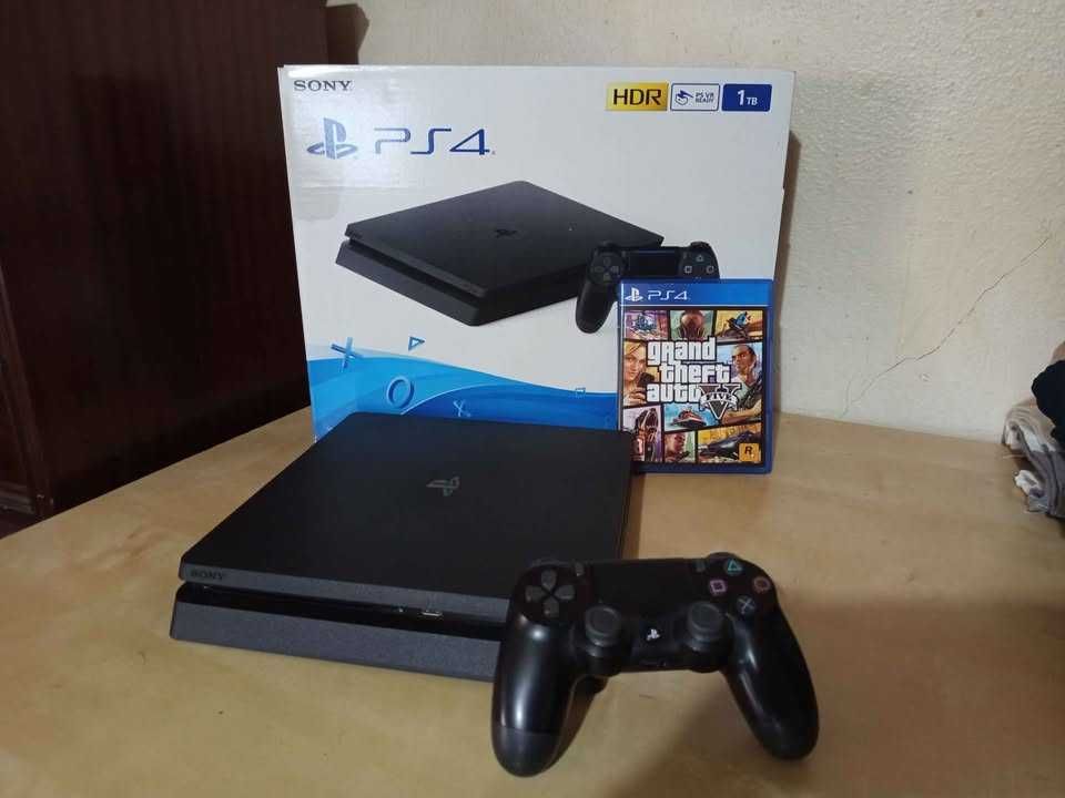 PlayStation 4 Slim 1TB Como Nova Com Caixa Jogo GTA e Comando Original