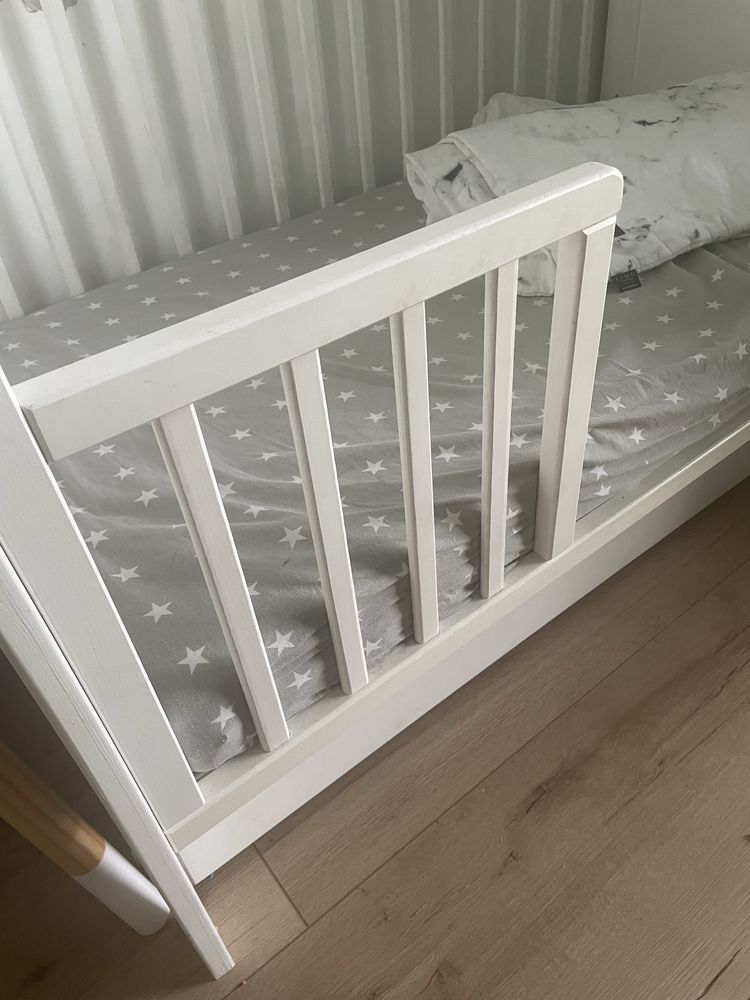 Łóżeczko   niemowlece 120/60