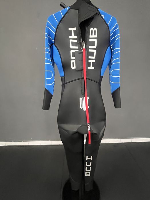 Lote HUUB: fatos de natação e trisuits de triatlo
