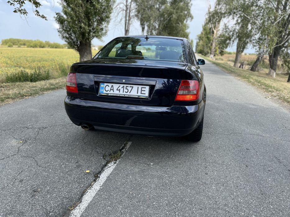 Audi a4 b5 1.6 газ бенз 2000р