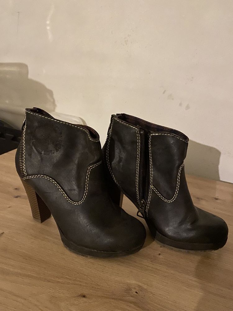 Buty 36 S.Oliver nieużwane