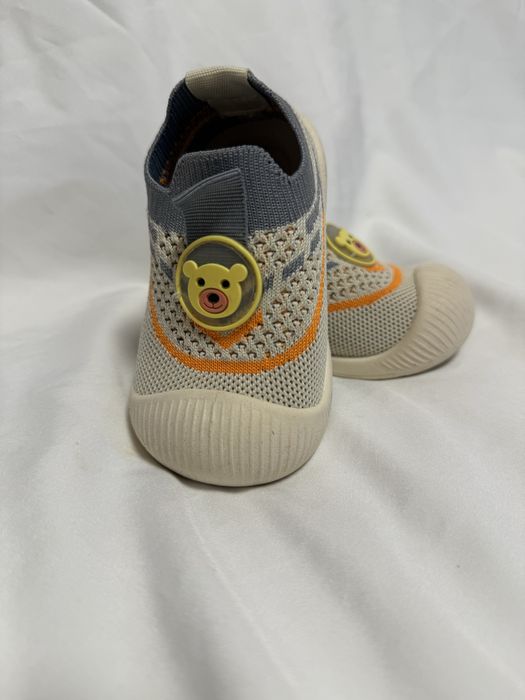 Дитячі кросівки