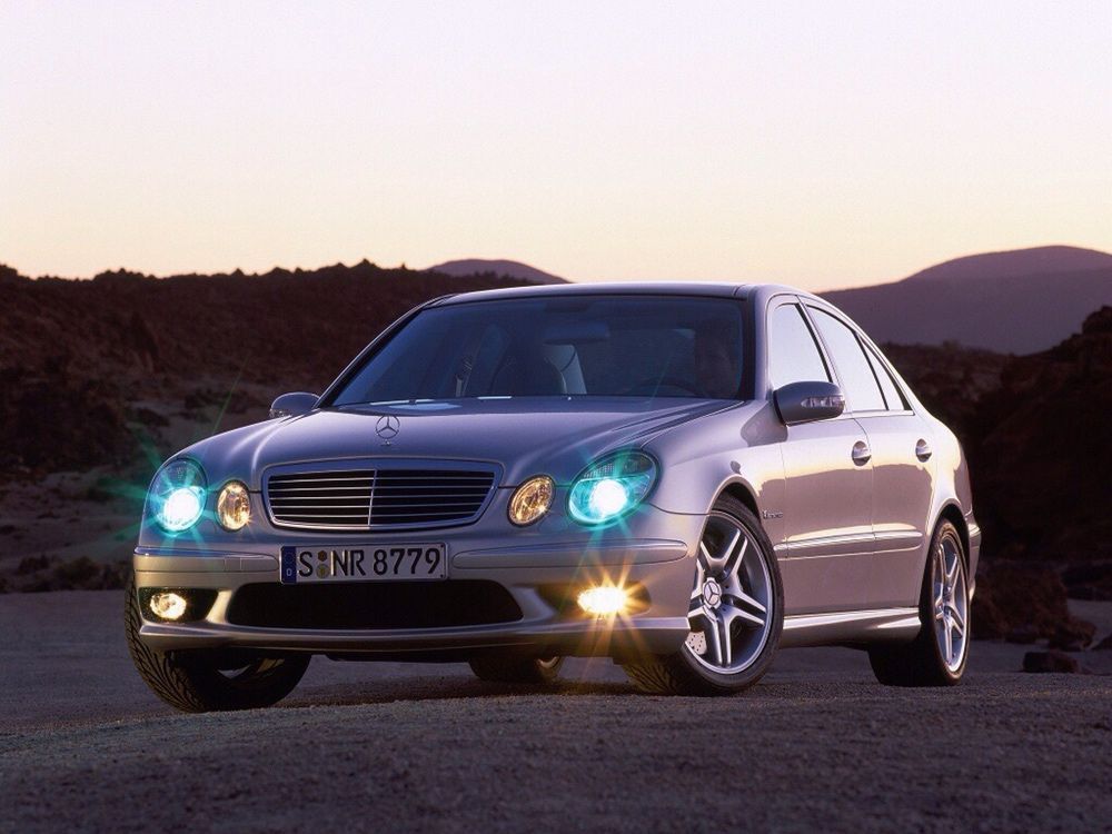 Фары Фара Mercedes E-class w211 2003-2009 Фары в хорошем состоянии.