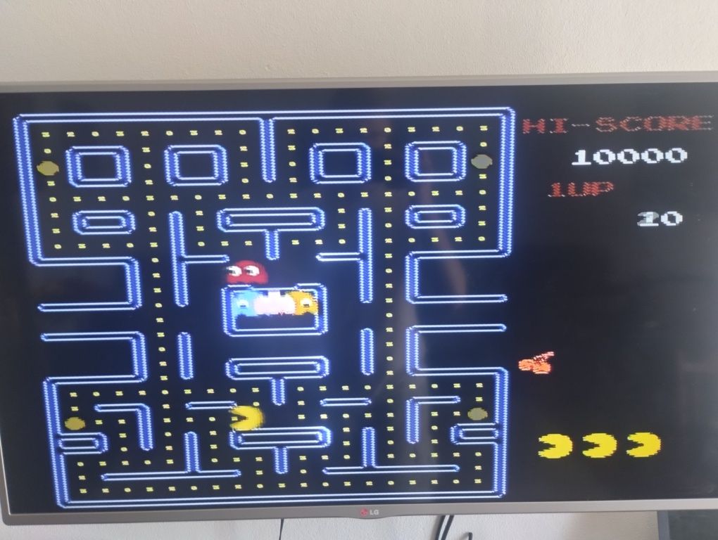 Consola com 500 jogos