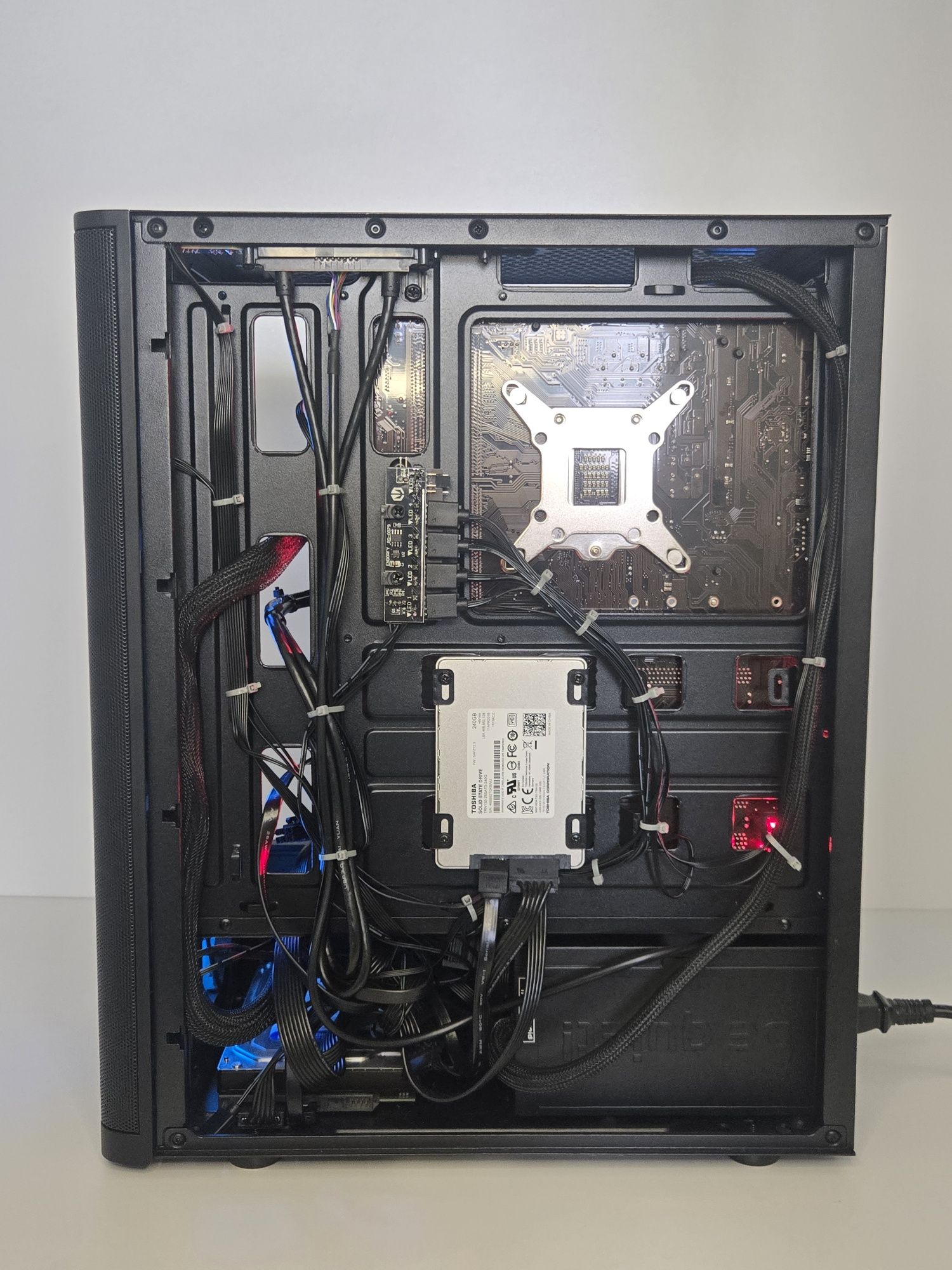 Komputer Gamingowy i5 7600K + GTX 1070 / 16GB RAM - Fortnite / CS2