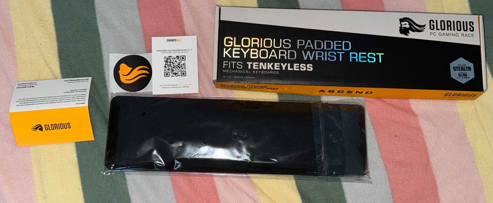 Apoio de Pulso Glorious Stealth Slim TKL Preto