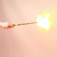 Волшебная палочка Гарри Поттера стреляющая огнём, бузинная палочка