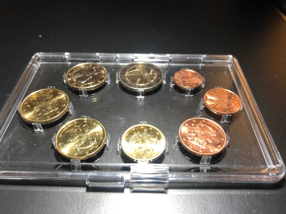 Set Anual Finlândia 2011 UNC Estojo-Inclui 2€ Bicentenário Sumen Panki