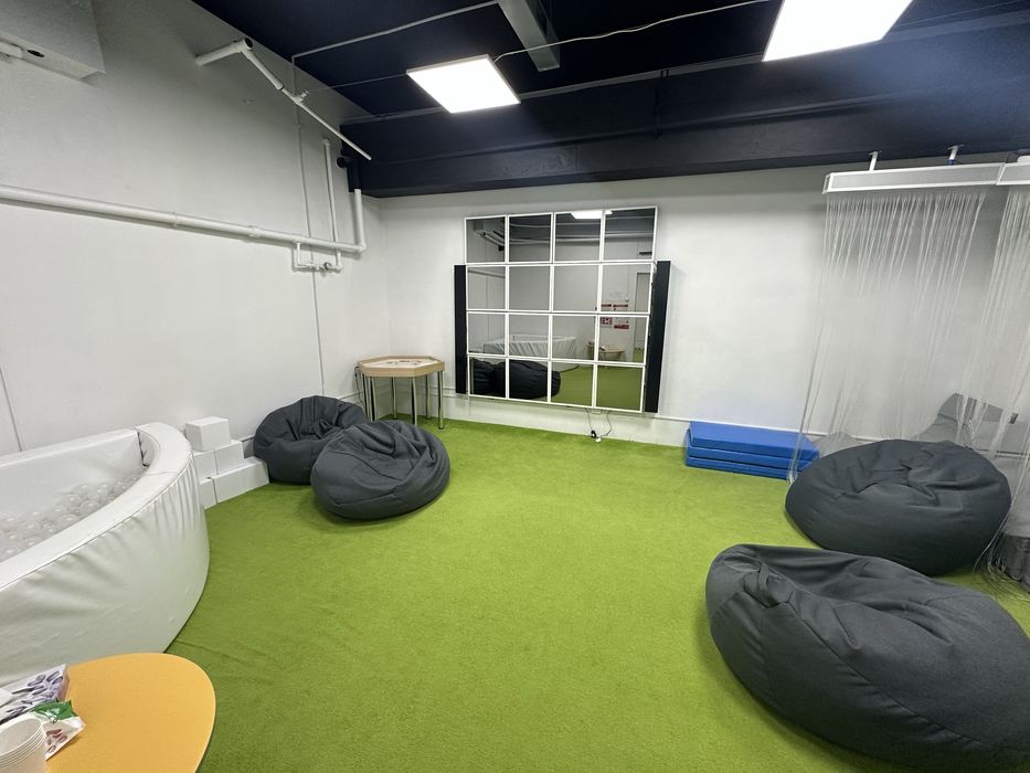 224 м² у центрі — ідеально для дитячого або навчального центру.