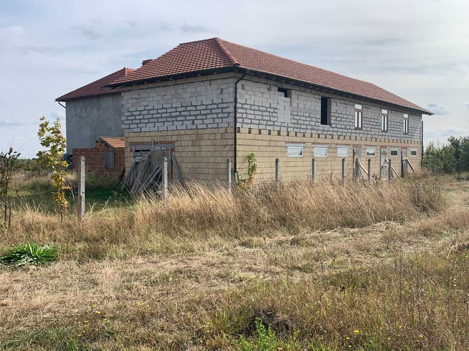 Продається ділянка в Луці-Мелешківській