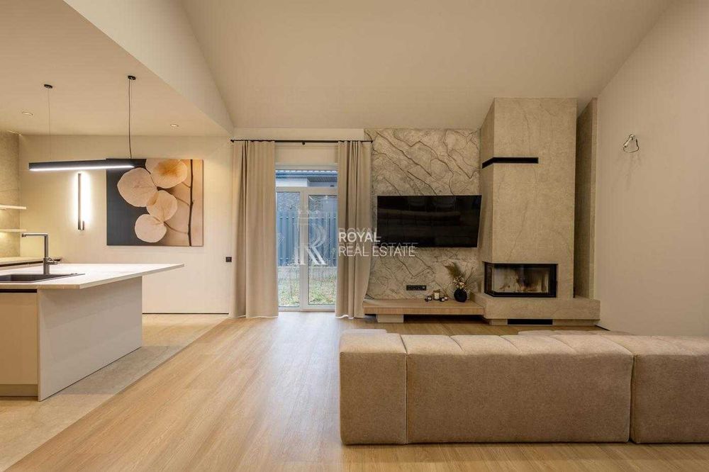 Продаж будинку з ремонтом Київ  120 м2 6 сот 10 хв від м. Берестейська