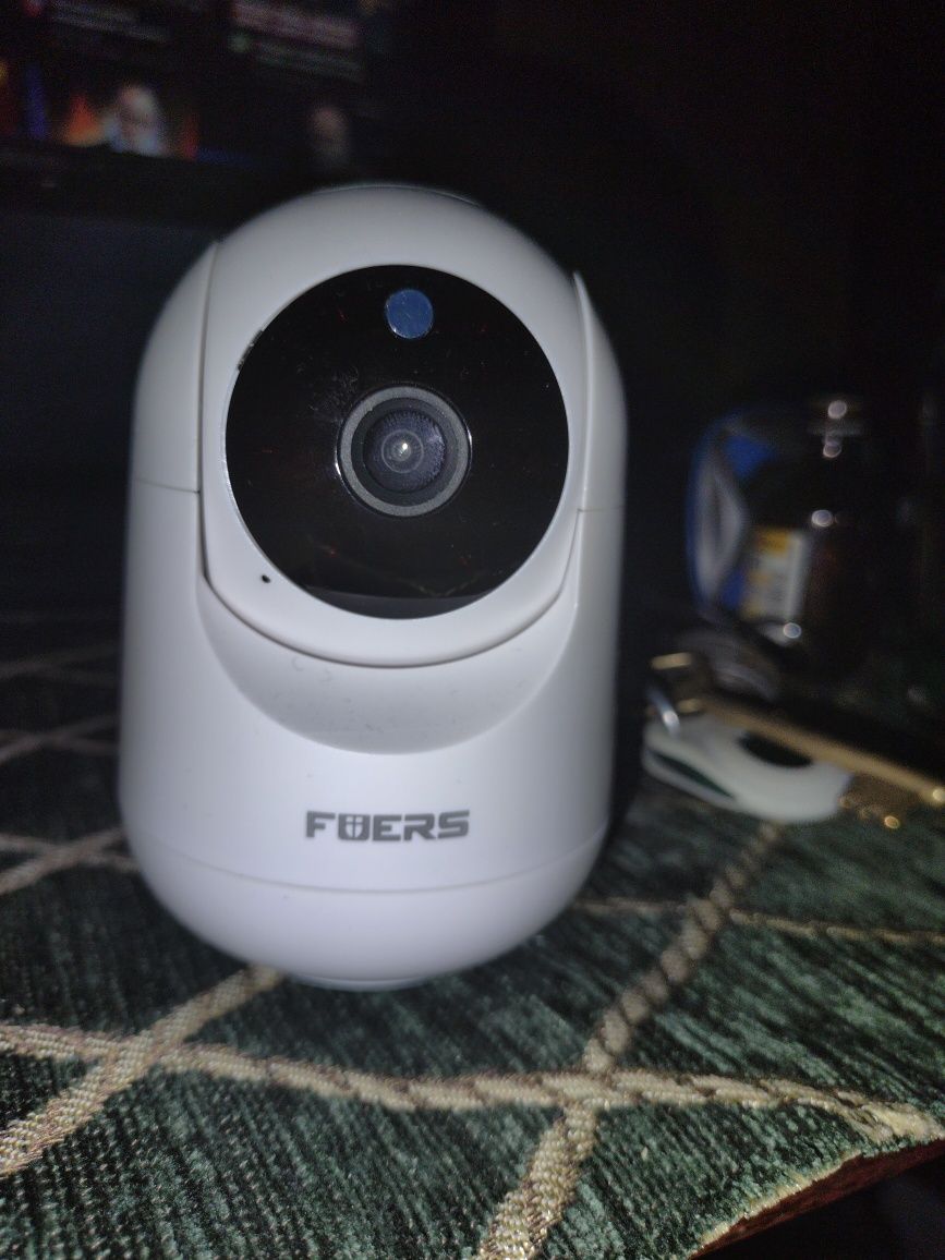 Міні камера IP CAMERA поворотна kerui tuya відеоняня