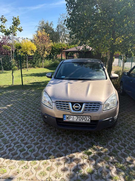 Sprzedam-Nissan Qashqai pierwszy właściciel plus koła zimowe
