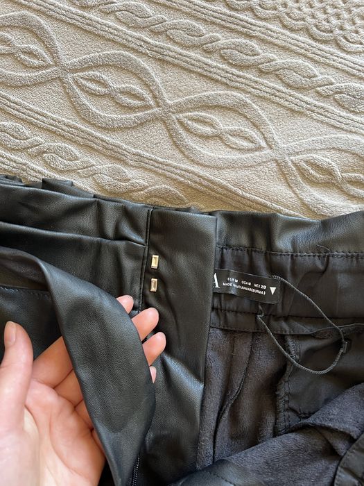 Шкіряні шорти Zara
