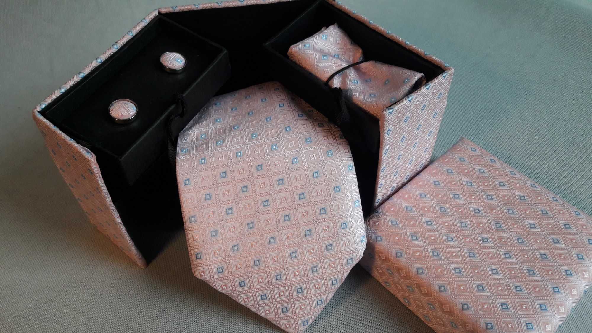 Krawat jedwabny + spinki + chusteczka. Idealny na prezent.