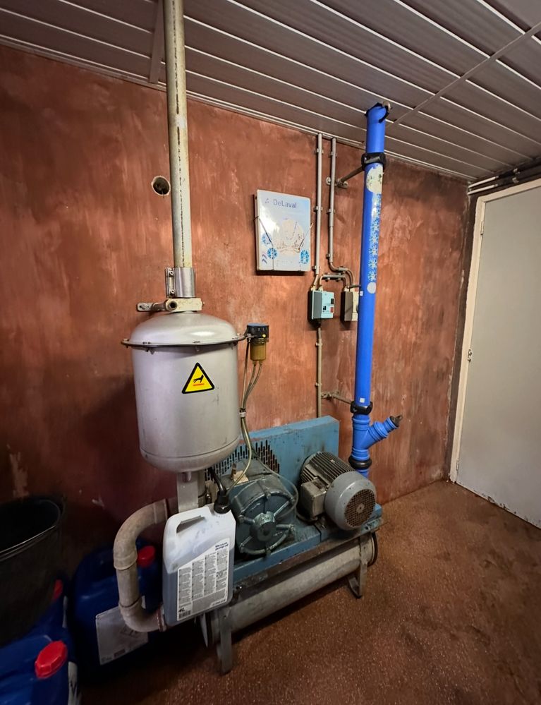 Pompa próżniowa VP 77 DeLaval / Alfa Laval do dojarki / hali udojowej