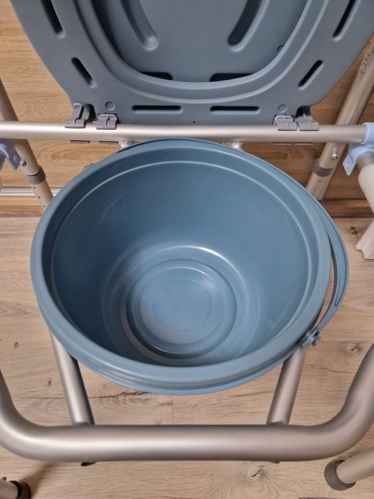 Toaleta dla niepełnosprawnych 3w1