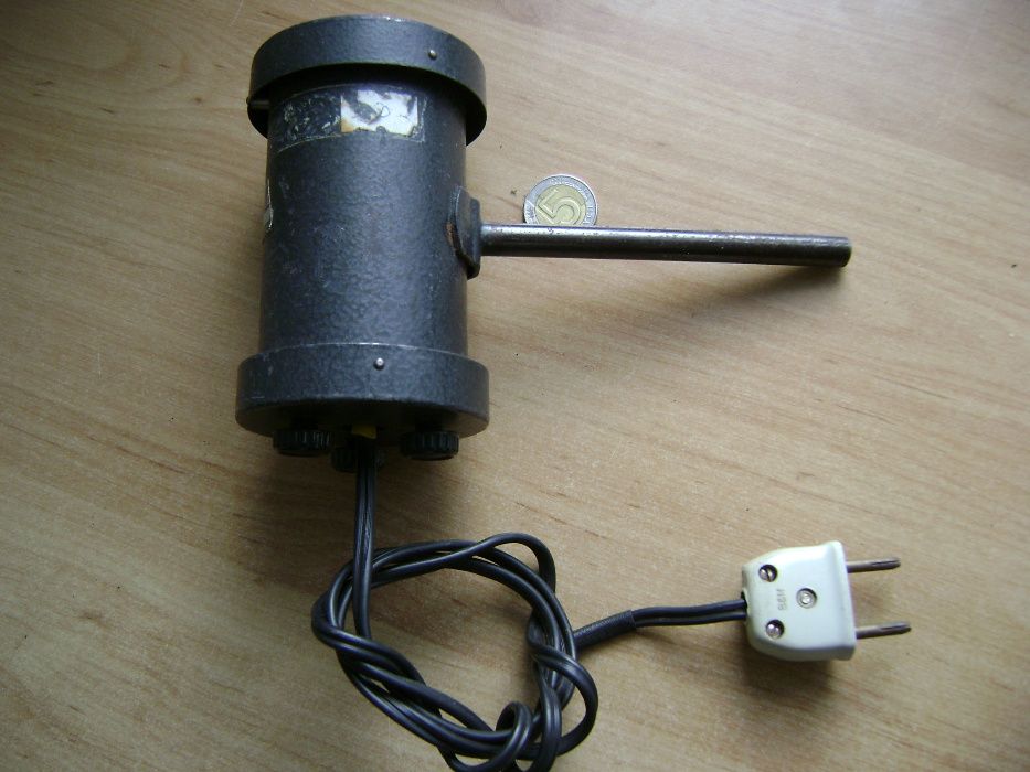 Starocie z PRL Lampa kolekcjonerska niemiecka od rzutnika