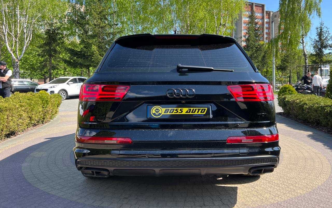 Audi Q7 2015 року