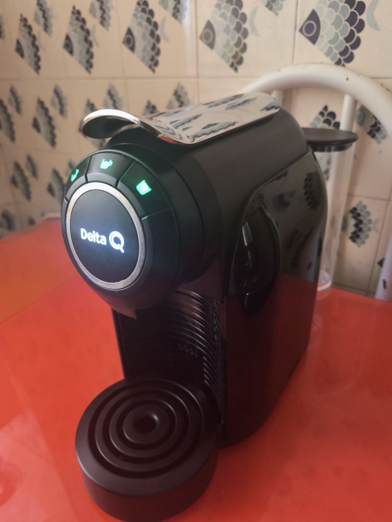 Máquina café delta q