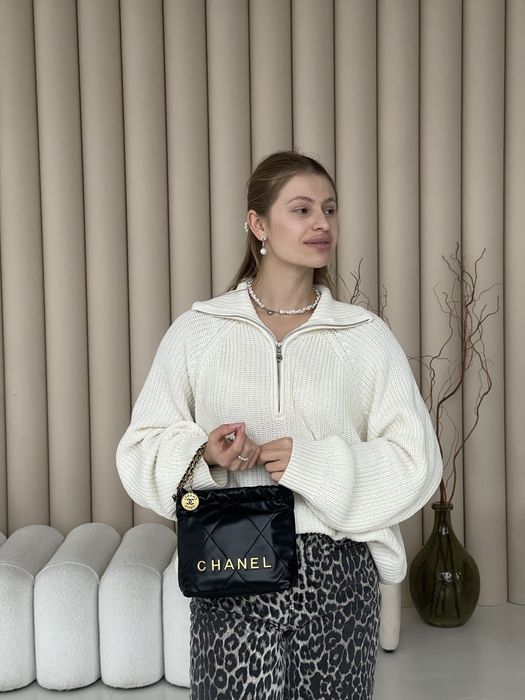 Жіноча сумка Chanel 22 Mini Handbag
