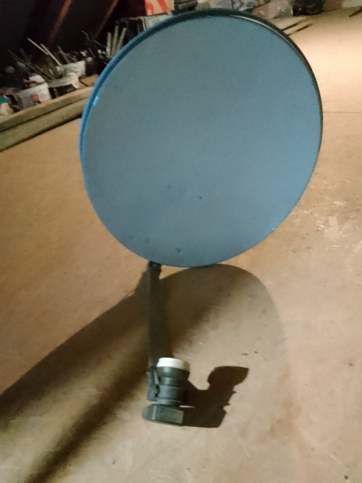 Antena satelitarna z konwenterem