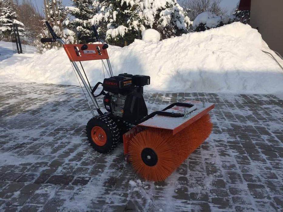 Oleo-Mac Pkm 80 Zamiatarka Odśnieżarka Odśnieżarki Spalinowa Napęd