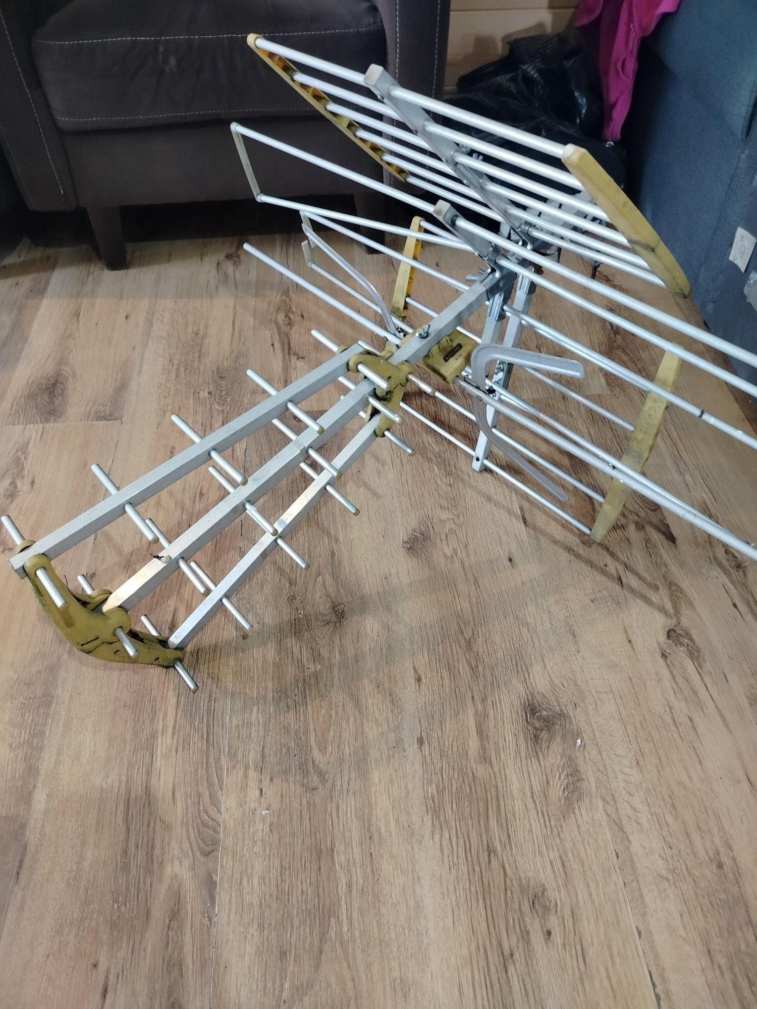 Antena DVB-T satelitarne żółty