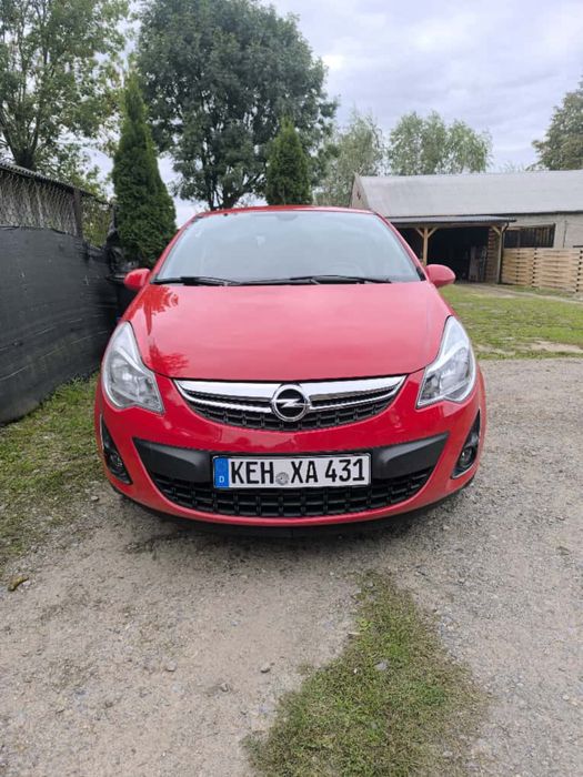 Opel Corsa 1.4 benzyna 2011