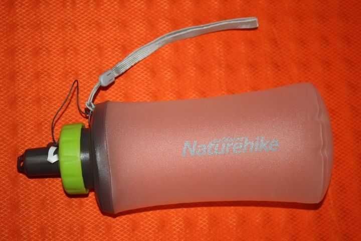 Складная бутылка для воды Naturehike 750мл Складна пляшка для води.
