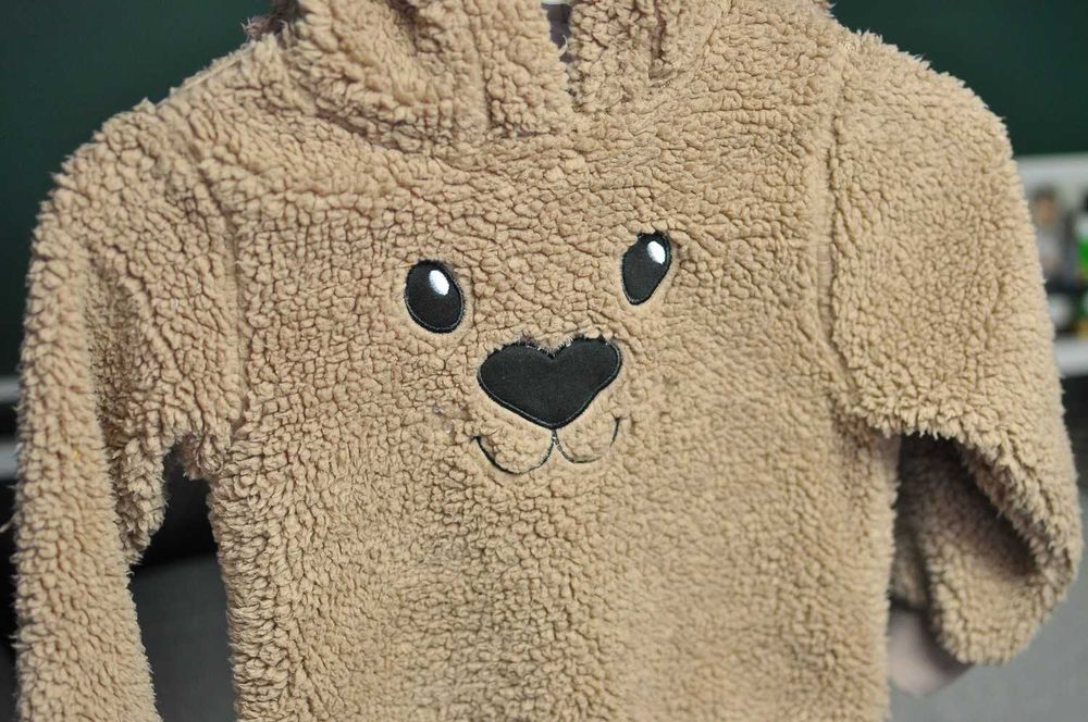 Rozmiar 110 - Bluza z kapturem, sweterek - miły, sweter dziecka