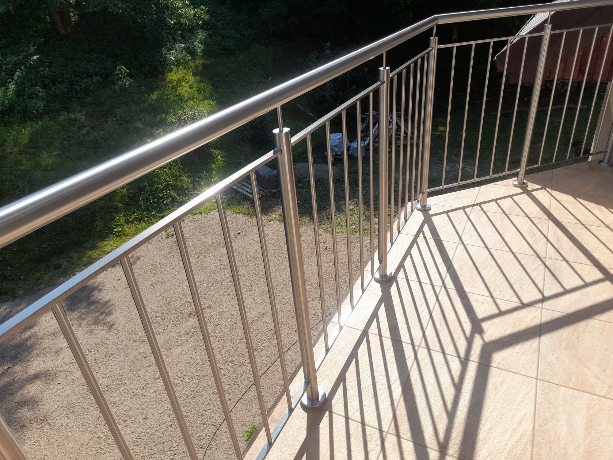 Balustrady nierdzewne. Balkony francuskie. Zadaszenia