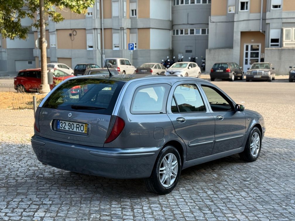 Lancia Lybra SW 2.4D Diesel 5lugares