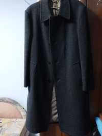 Чоловіче демісезонне класичне пальто