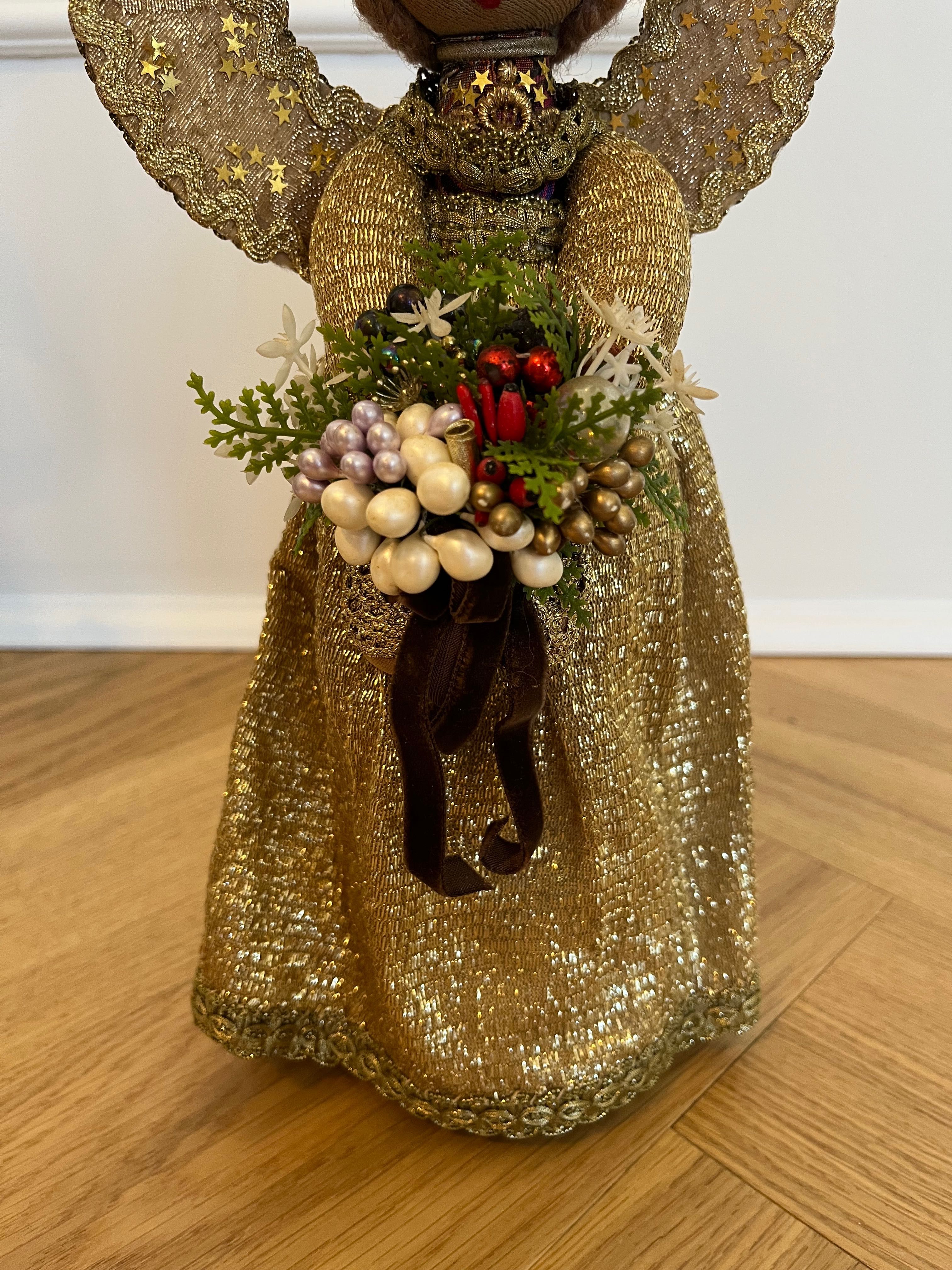 Aniołek złoty figurka