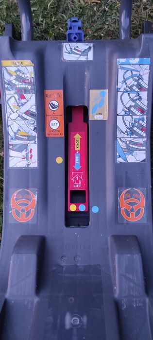 Fotelik dziecięcy nosidełko kiss