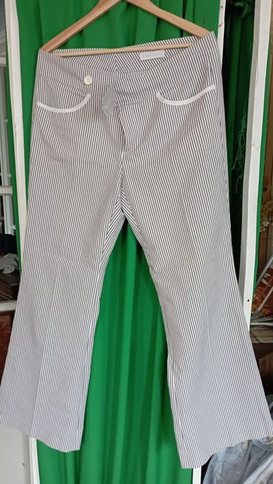 Штани у полоску клеш