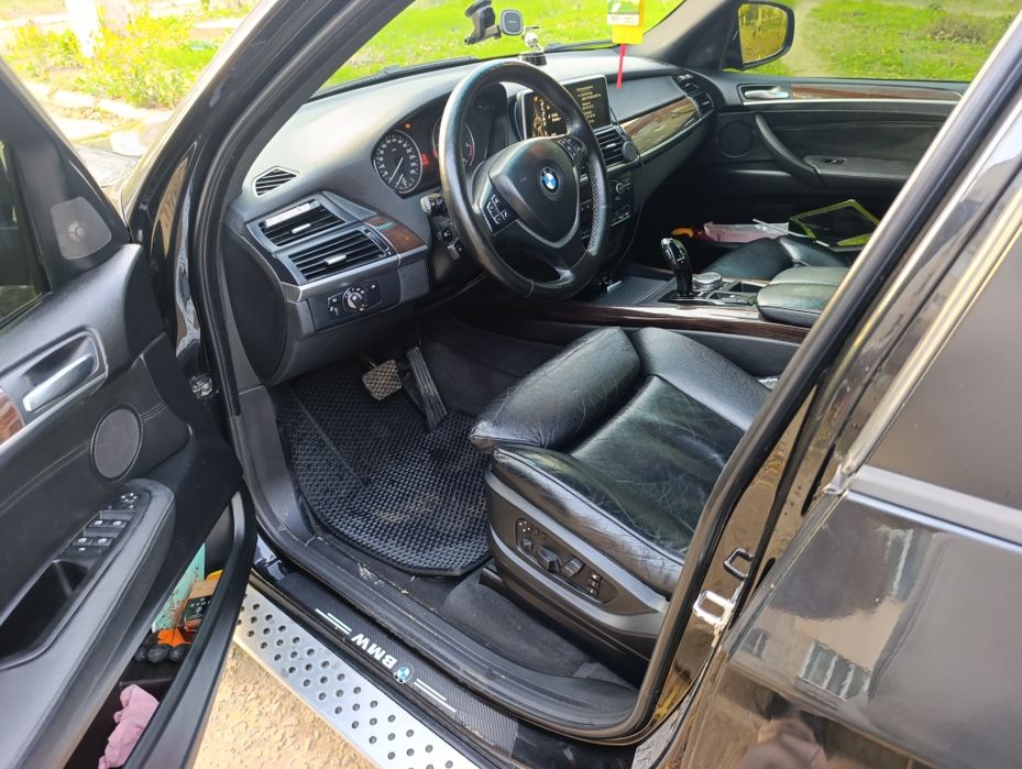 Продам БМВ х5 е70