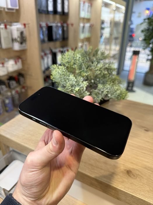 Б/у iPhone 16 Pro 1Tb Black Titanium