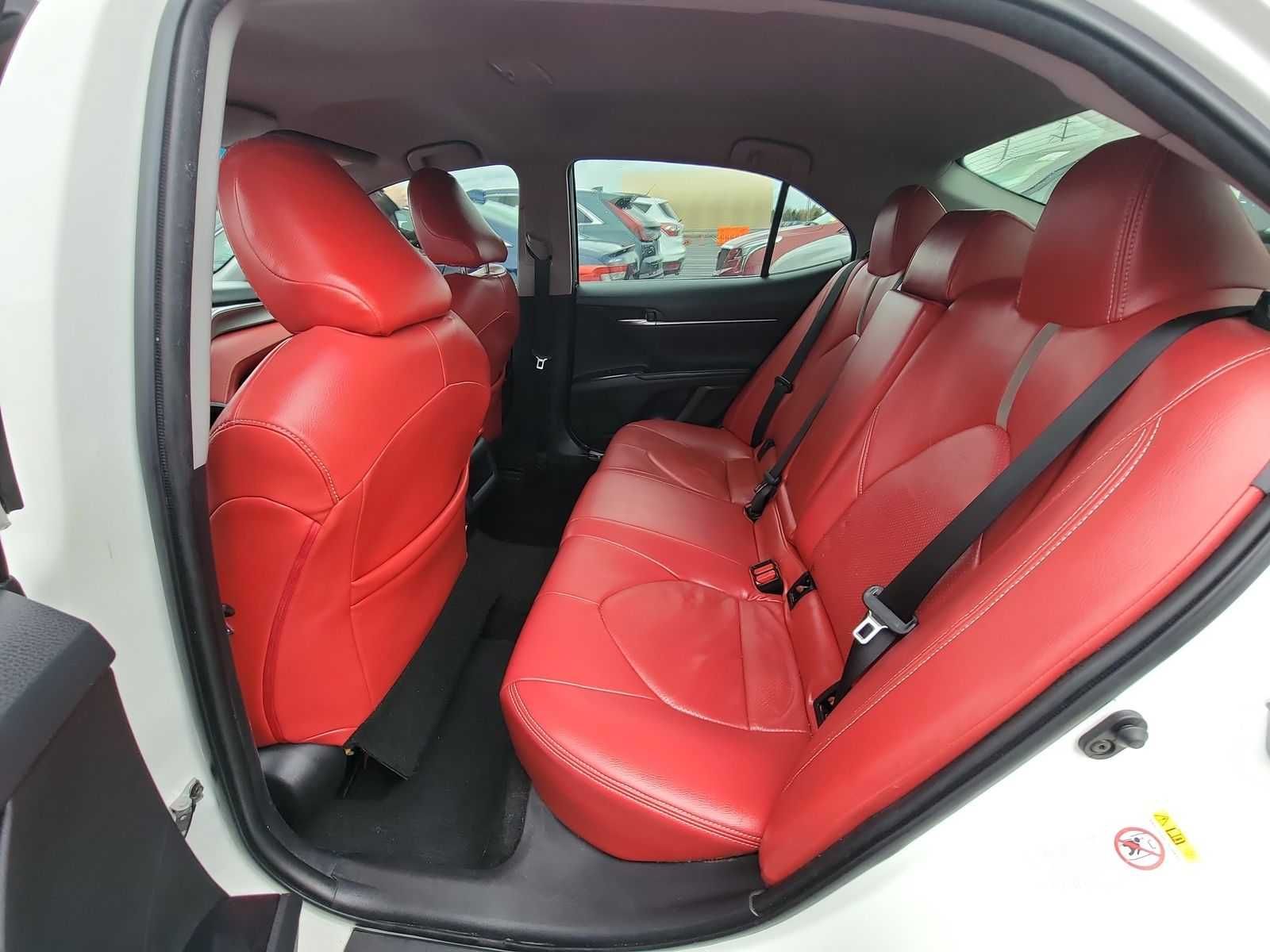 Toyota Camry  SE 2018