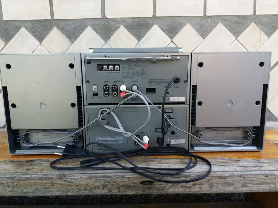 Продам Sanyo C4R.