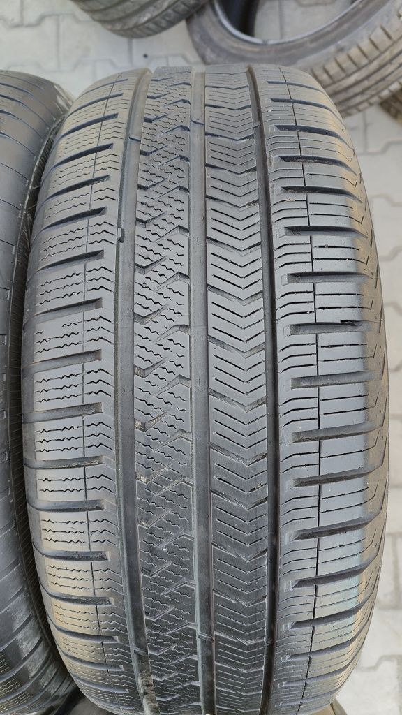 225/55/16 Vredestein Quatrac 5