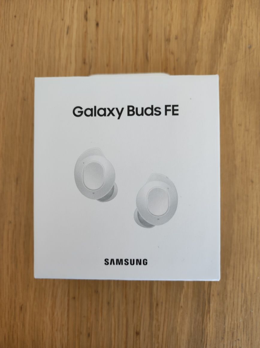 Galaxy Buds FE Brancos