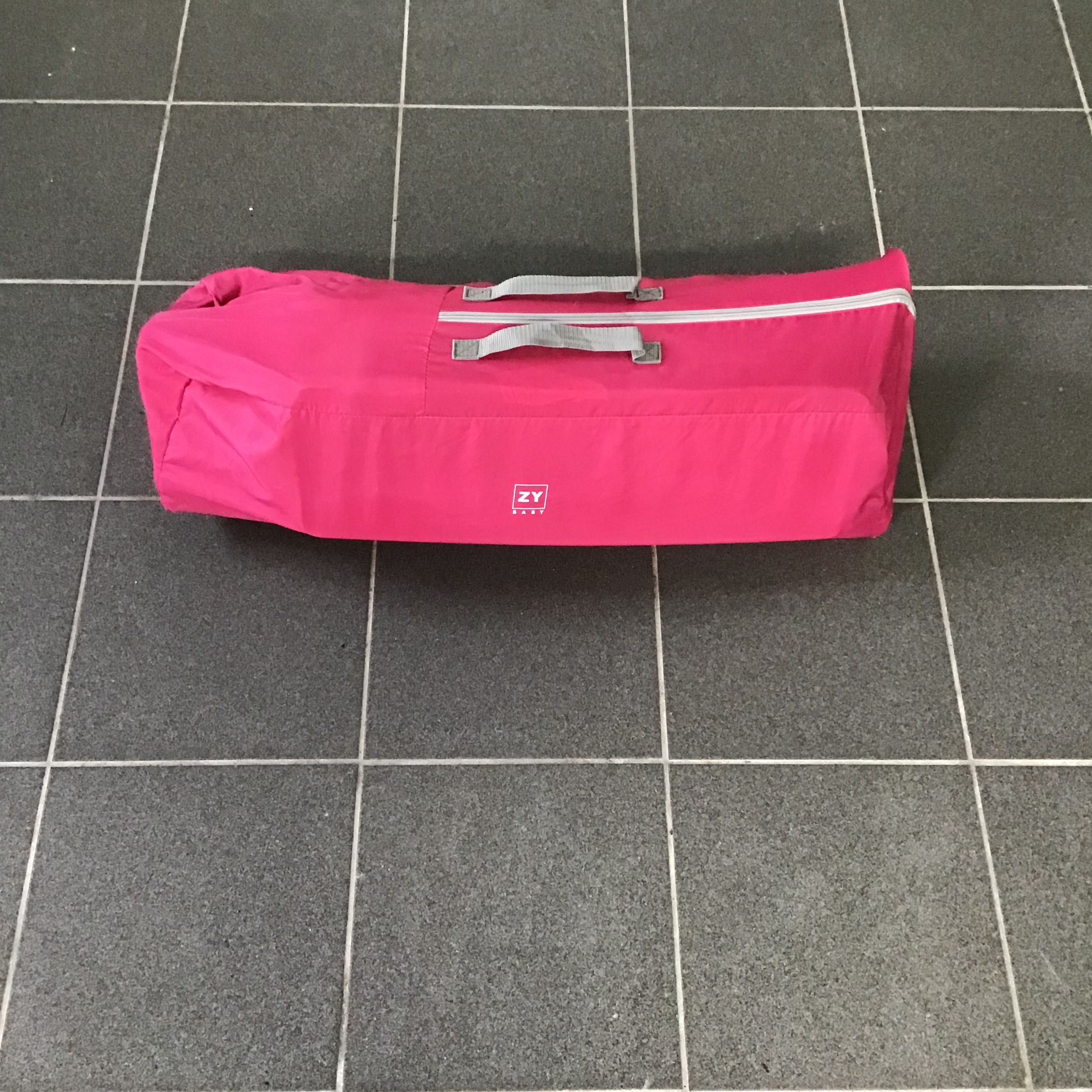 Cama de Viagem/Parque Infantil Zippy para desocupar - Urgente