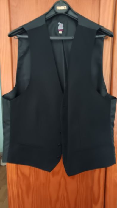 Traje academico . ( casaco,colete e calças.)