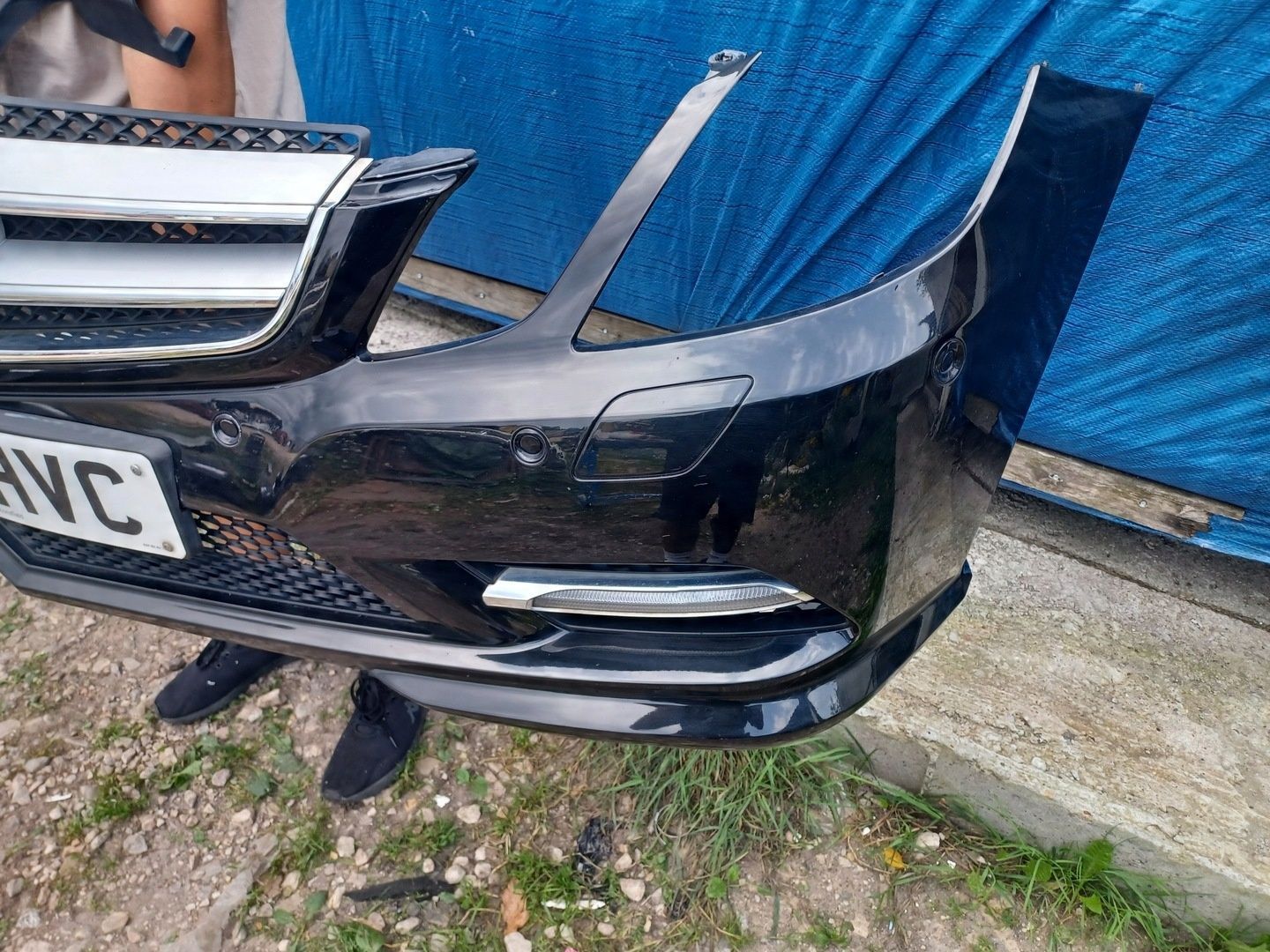 ZDERZAK MERCEDES E KLASA W207 AMG COUPE CABRIO KOMPLET ORYGINAŁ