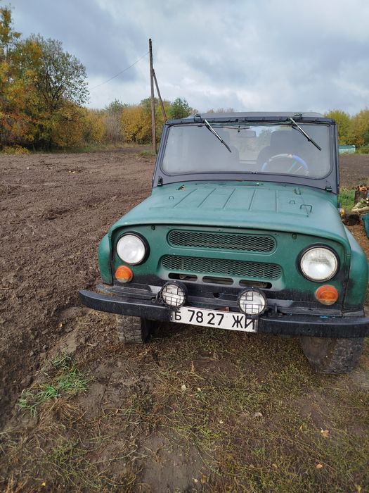 Уаз на повному ходу