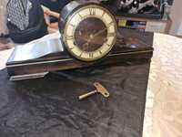 Stary zegar kominkowy