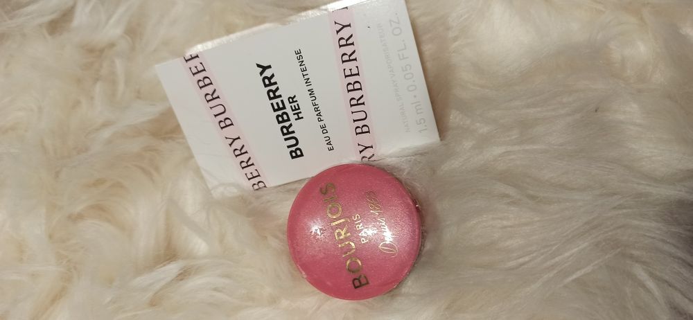 Рум'яна Bourgeois #16 + подарунок